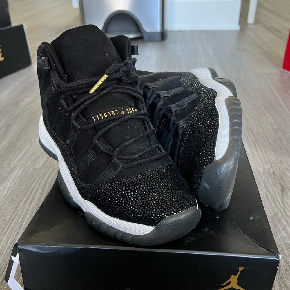 2017
Air Jordan 11 Retro Premium GS 'Heiress'